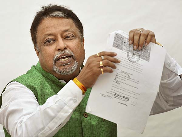 মুকুলের তালিকা কেন্দ্রীয় নেতৃত্বের কাছে মুকুলের তালিকা কেন্দ্রীয় নেতৃত্বের কাছে