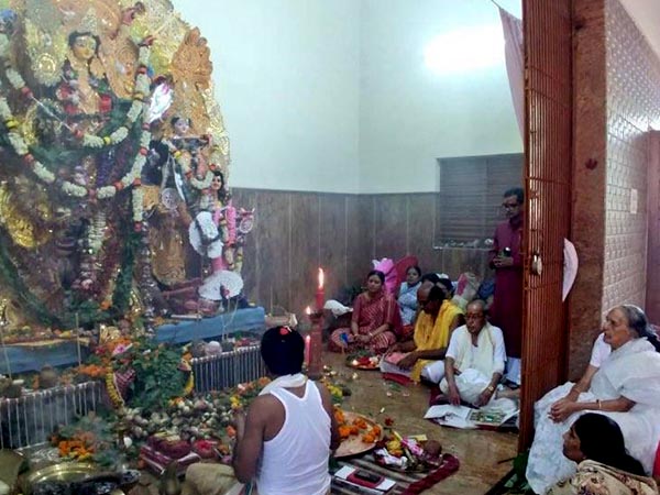 কীর্ণাহারে দুর্গা আরাধানায় প্রণব, করলেন একাধিক স্মৃতিচারণা