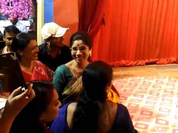 চতুর্থীতেই দ্বার খুলে গেল দুর্বারের দুর্গাপুজো মণ্ডপের, উদ্বোধন করলেন শশী পাঁজা