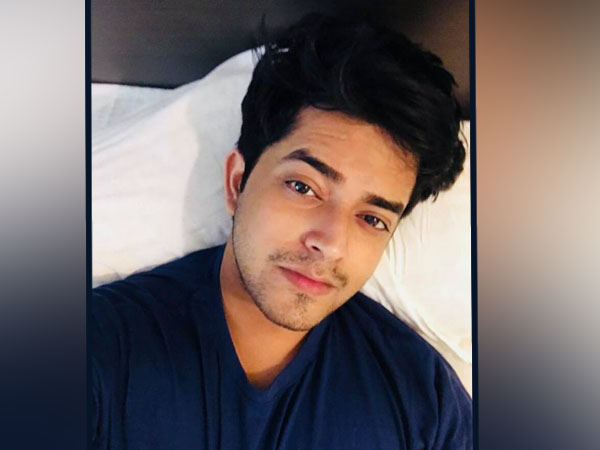  কিভাবে তিনি তোমার চোখে দুর্গা হয়ে উঠলেন সেই কাহিনিটা শুনব ...