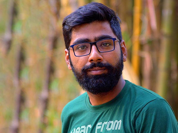 পুজোতে তাক লাগাতে তৈরি এই বাঙালি তরুণ পুজোতে তাক লাগাতে তৈরি এই বাঙালি তরুণ