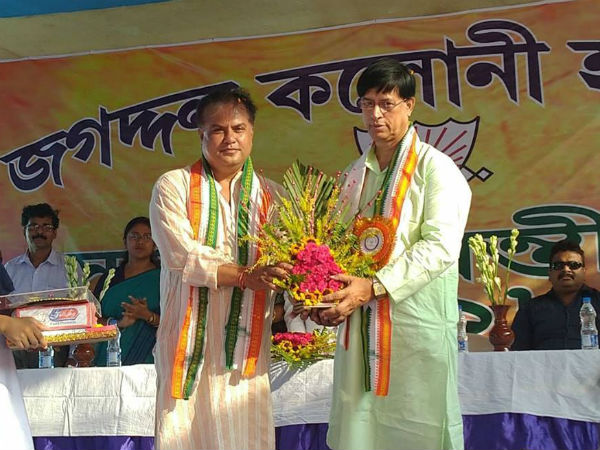 শুভাশিস চক্রবর্তীতে আস্থা শুভাশিস চক্রবর্তীতে আস্থা