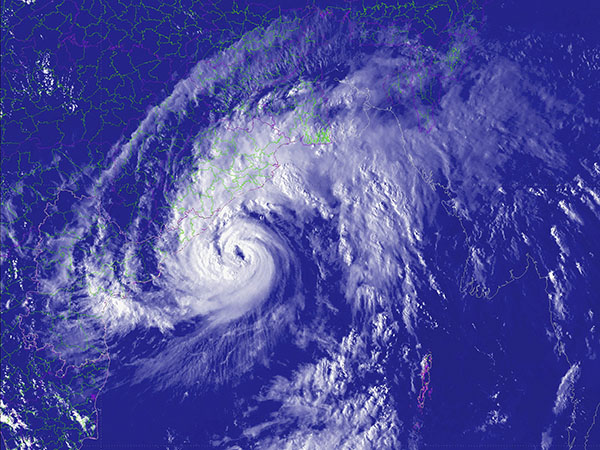 ‘তিতলি’ আর ‘লুবন’-এর ঘূর্ণিপাক