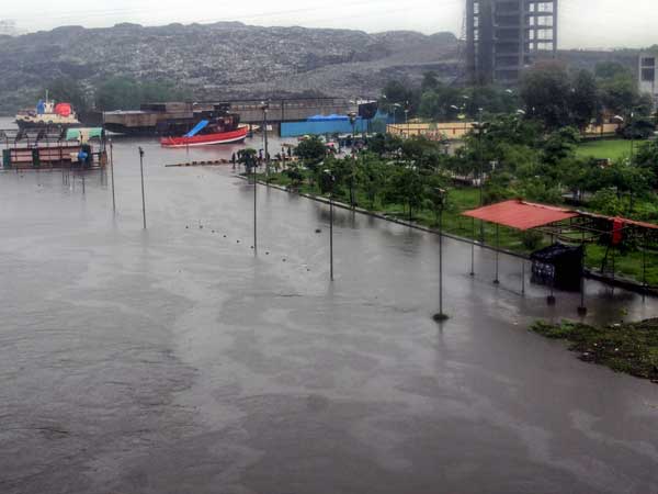 বাংলার জেলায় তিতলির হানা