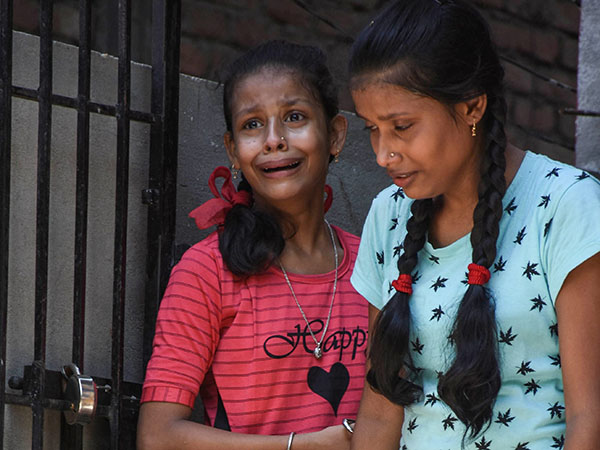 পরিবারের হাতে খুন 
