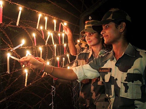 সিংহ - কন্যা 