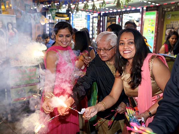 তুলা-বৃশ্চিক 