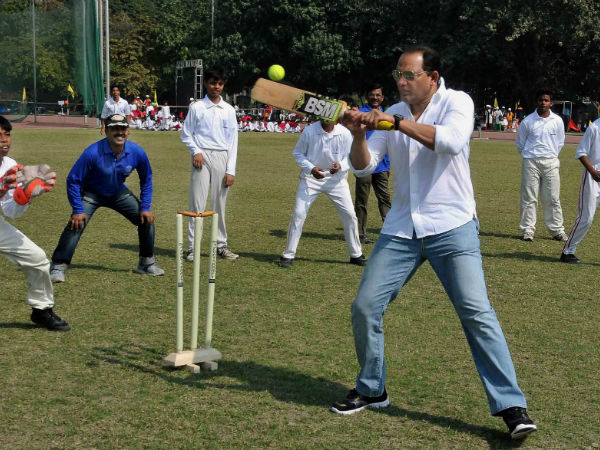 আজহারের নির্বাসন