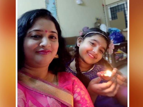 পরিবারকে সঙ্গে নিয়ে উদযাপন! পরিবারকে সঙ্গে নিয়ে উদযাপন!