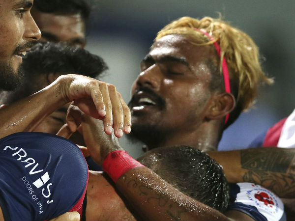 সর্বকনিষ্ঠ গোলদাতা সর্বকনিষ্ঠ গোলদাতা