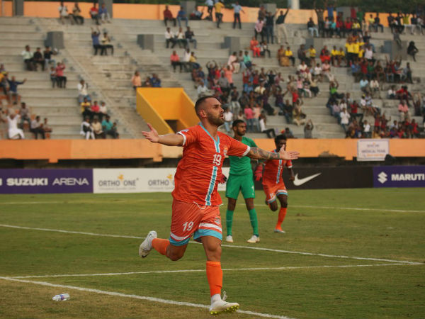 শেষ পর্যন্ত নামলেন মানজি