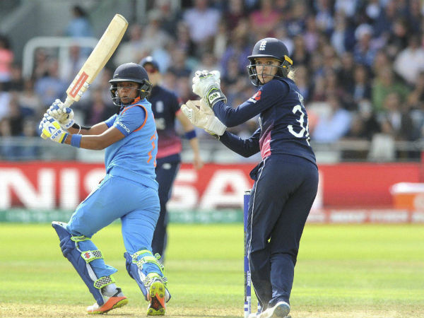 দুই দলের স্কোয়াড