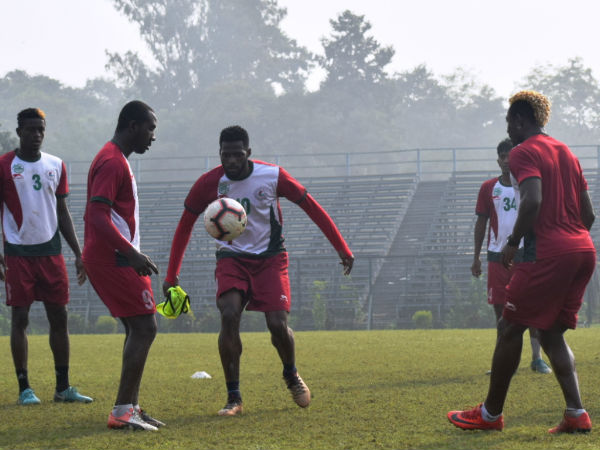 নড়ে চড়ে বসলেও লাভ হল না