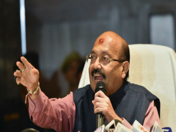 আরএসএস-এর কাজে উদ্বুদ্ধ ধর্মনিরপেক্ষ নেতা! সামাজিক কাজে পৈত্রিক বাড়ি দিলেন সাংসদ আরএসএস-এর কাজে উদ্বুদ্ধ ধর্মনিরপেক্ষ নেতা! সামাজিক কাজে পৈত্রিক বাড়ি দিলেন সাংসদ