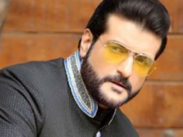  রানির বাড়ির সামনে তানিশাকে কেন্দ্র করে এই অশ্লীল আচরণ অভিনেতার! চাঞ্চল্য বলিউডে