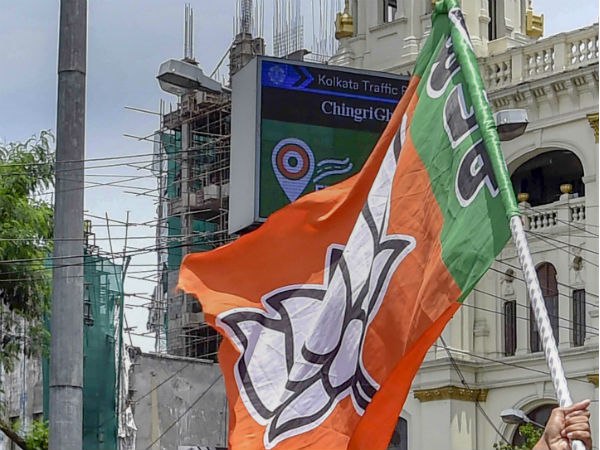 বিরুদ্ধে কথা বললেই বহিষ্কারের হুমকি