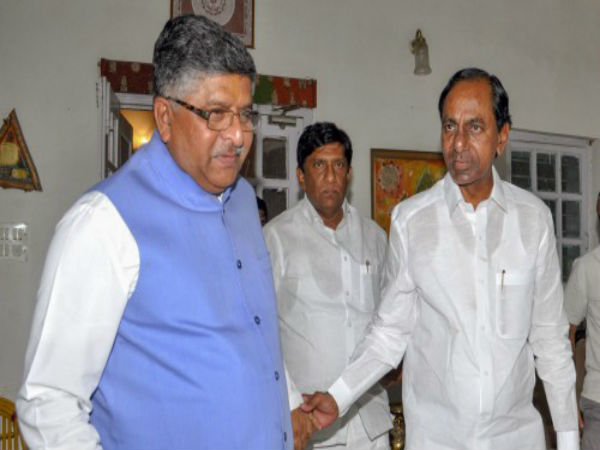 দেশের রাজনীতি দুভাগে বিভক্ত দেশের রাজনীতি দুভাগে বিভক্ত