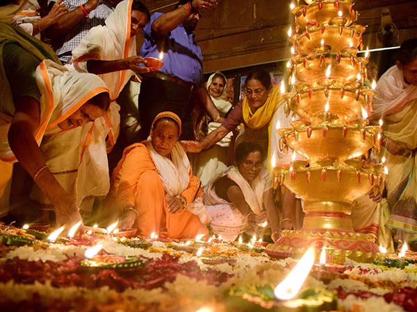 কোন মন্ত্র জপ করতে হয়?