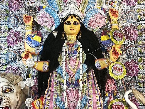 এইবার জ্যোতি সিনেমা হল থেকে তেমাথা শিবমন্দির দেখে পুনরায় G.T.Road এ ফিরে এসে G.T. Road বরাবর চন্দননগরের দিকে এগোলে দেখবেন ঃ-