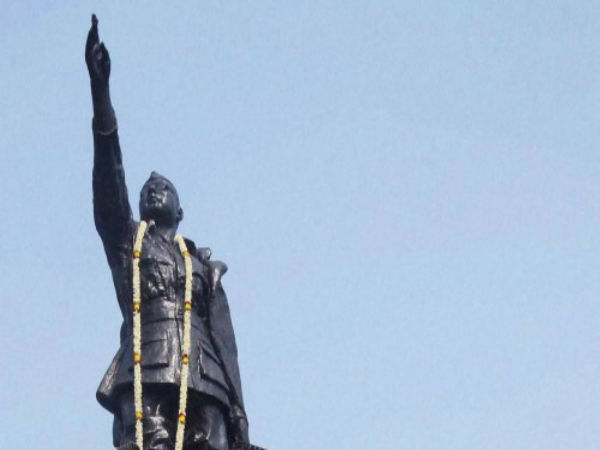নেতাজির মৃত্যু দিন প্রকাশ করল মমতার দলের পুরসভা! ক্ষুব্ধ স্থানীয় বাসিন্দারা নেতাজির মৃত্যু দিন প্রকাশ করল মমতার দলের পুরসভা! ক্ষুব্ধ স্থানীয় বাসিন্দারা