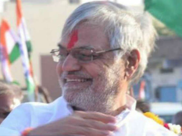 মোদীকে নিশানায় জোশী মোদীকে নিশানায় জোশী