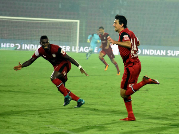 আইএসএল ২০১৮-১৯: ঘরের মাঠে নাটকীয় প্রত্যাবর্তন! আইএসএল ২০১৮-১৯: ঘরের মাঠে নাটকীয় প্রত্যাবর্তন!