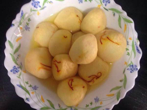 মিষ্টি হাবে রসগোল্লার স্টল মিষ্টি হাবে রসগোল্লার স্টল