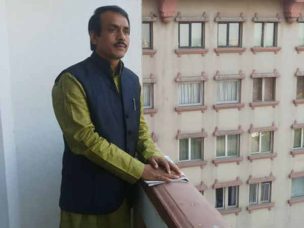 অশোকা হোটেলের ৬৪০ নম্বর ঘরে এল স্ত্রী-র ফোন 