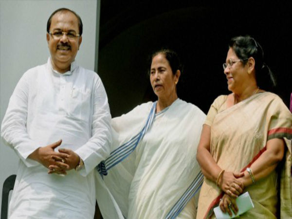 দলে কেউ অপরিহার্য নয় দলে কেউ অপরিহার্য নয়