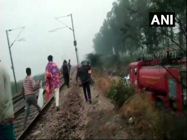 পটনায় স্টেশনে আগুন পটনায় স্টেশনে আগুন