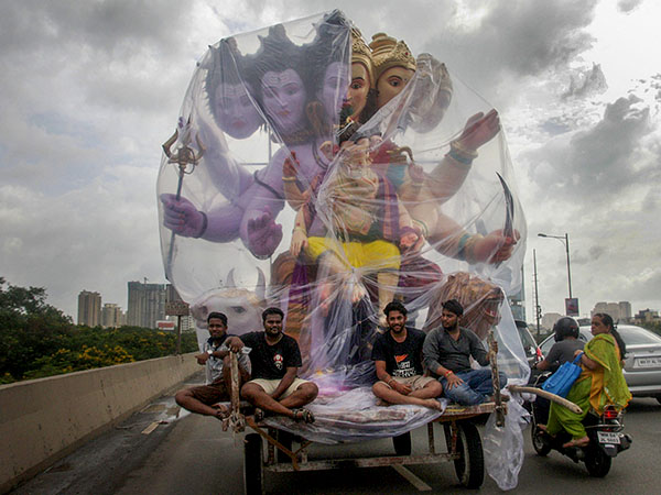 সৌভাগ্য ও গণেশ মূর্তি 