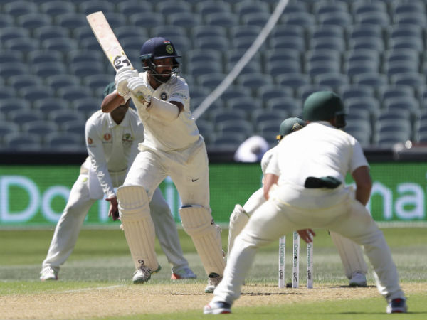 পুজারার ব্য়াটে ছয়