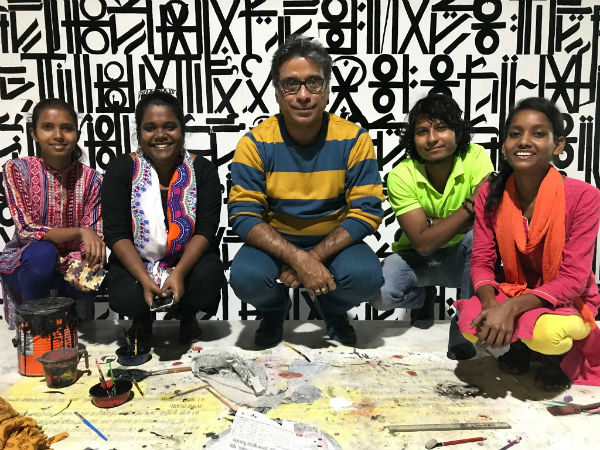 অক্ষর দিয়ে সেজে ওঠা, জানতে হলে চলুন সল্টলেক 