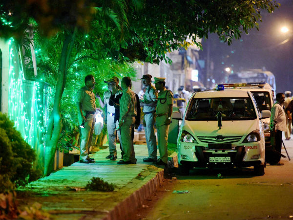 বর্ষবরণের রাতে উৎসবমুখর জনতার জন্য নয়া প্ল্যান বেঙ্গালুরু পুলিশের বর্ষবরণের রাতে উৎসবমুখর জনতার জন্য নয়া প্ল্যান বেঙ্গালুরু পুলিশের