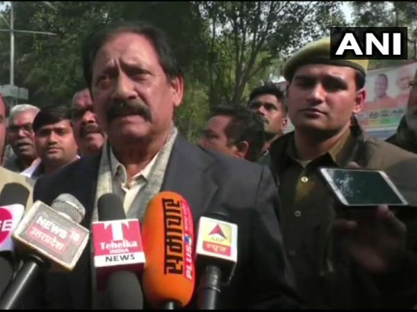 হনুমানজি খেলোয়াড় ছিলেন, বিজেপির চেতন চৌহানের মন্তব্য উস্কে দিল নয়া বিতর্ক হনুমানজি খেলোয়াড় ছিলেন, বিজেপির চেতন চৌহানের মন্তব্য উস্কে দিল নয়া বিতর্ক