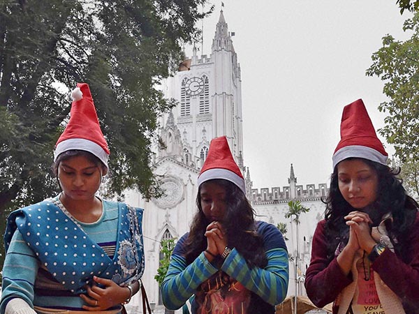 বড়দিনে গির্জা ভ্রমণ