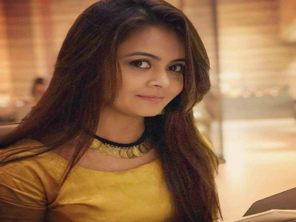 বাঙালি অভিনেত্রী আটক বাঙালি অভিনেত্রী আটক