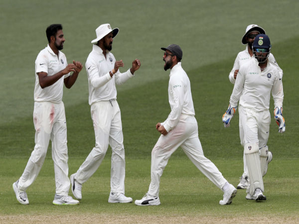 পারথ-এ নতুন স্টেডিয়ামে বিরাটের শতরান পারথ-এ নতুন স্টেডিয়ামে বিরাটের শতরান