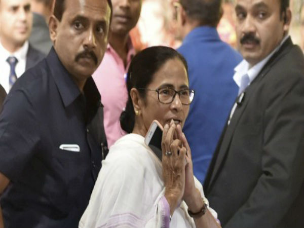 পারিবারিক কারণে অনুপস্থিত মমতা পারিবারিক কারণে অনুপস্থিত মমতা