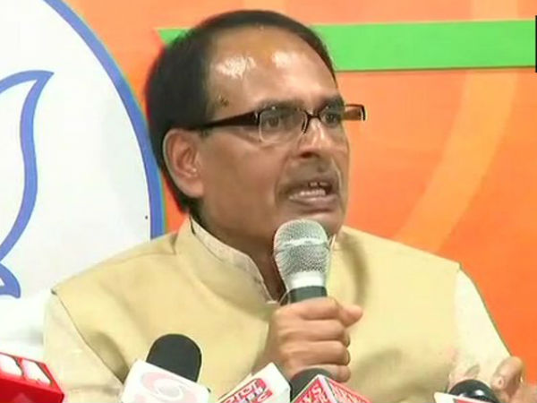 মুখ্যমন্ত্রীত্ব ছেড়ে চৌকিদার হলেন শিবরাজ সিং চৌহান! ১০৯ বিদায়ক নিয়েই দিলেন হুমকি মুখ্যমন্ত্রীত্ব ছেড়ে চৌকিদার হলেন শিবরাজ সিং চৌহান! ১০৯ বিদায়ক নিয়েই দিলেন হুমকি