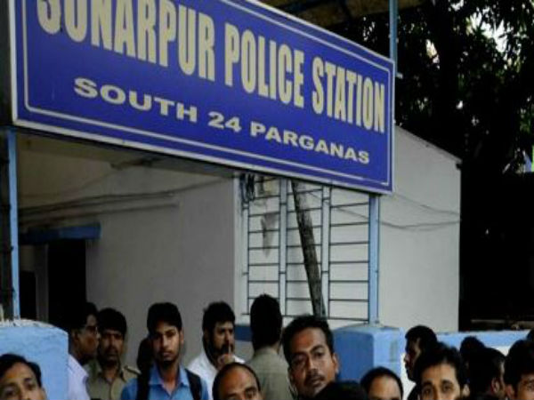 জয়নগর, আদ্রার পর এবার খুন সোনারপুরে! রাস্তার ধার থেকে যুবকের দেহ উদ্ধার জয়নগর, আদ্রার পর এবার খুন সোনারপুরে! রাস্তার ধার থেকে যুবকের দেহ উদ্ধার