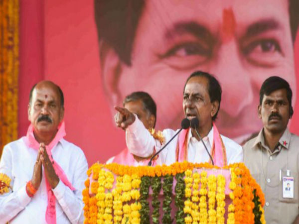 ওয়াইসিকে বাদ দিয়ে টিআরএসকে সমর্থন ওয়াইসিকে বাদ দিয়ে টিআরএসকে সমর্থন