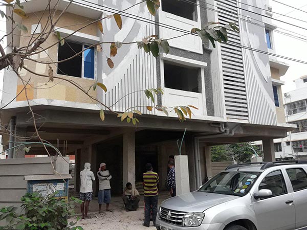 পিলারে চকের আকিবুঁকি, ব্যাগ-ভর্তি বই নিয়ে নিখোঁজ ১০ বছরের মেয়ে, পূর্বালোকে চাঞ্চল্য 