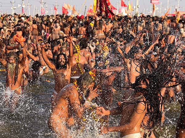 বিশাল ব্যাপ্তি 