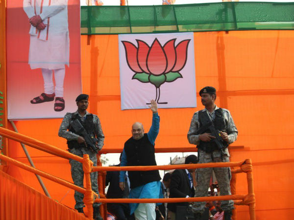 হিন্দু শরণার্থীকে নাগরিকত্ব 