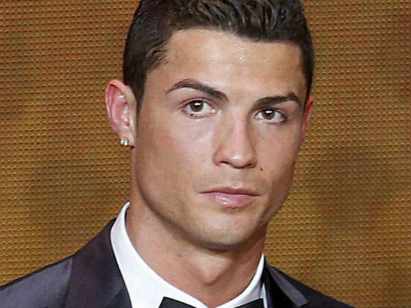 টাকা দেওয়া মানেই দোষী নয় টাকা দেওয়া মানেই দোষী নয়