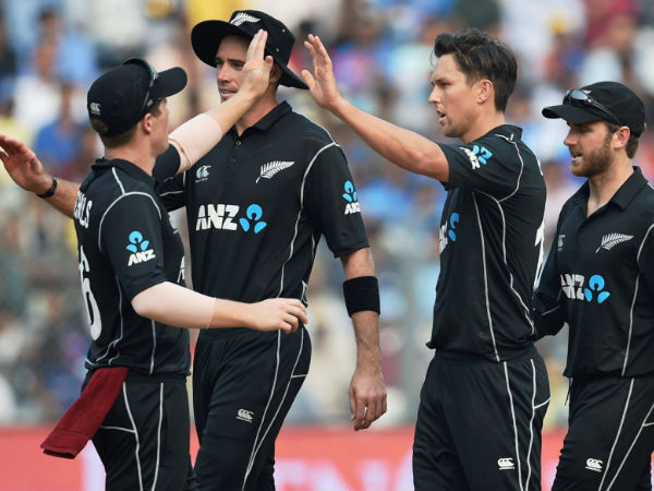 ফের সুইং-এ আত্মসমর্পন ফের সুইং-এ আত্মসমর্পন