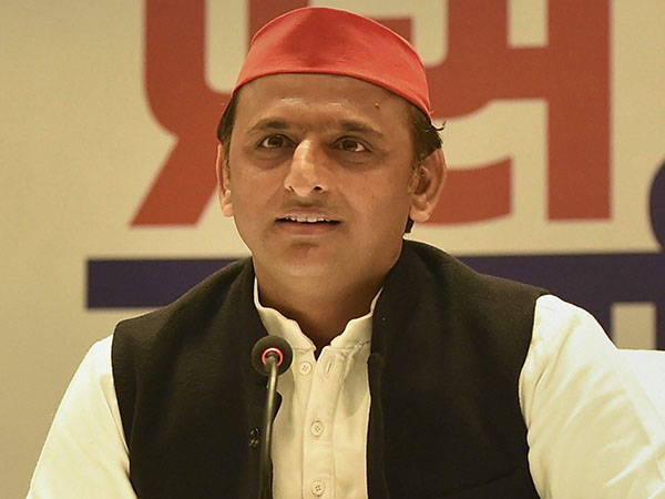 অখিলেশ যাদব