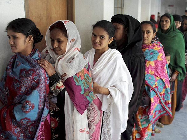 নির্বাচনের ফলে কে কোন অবস্থানে