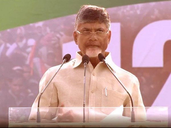 হাজির চন্দ্রবাবু 
